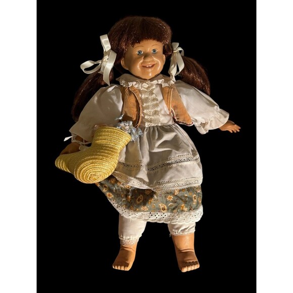 William Tung Wooden Doll Alissa Original Clothing Signed Numbered 260/1500  19” - Picture 12 of 15